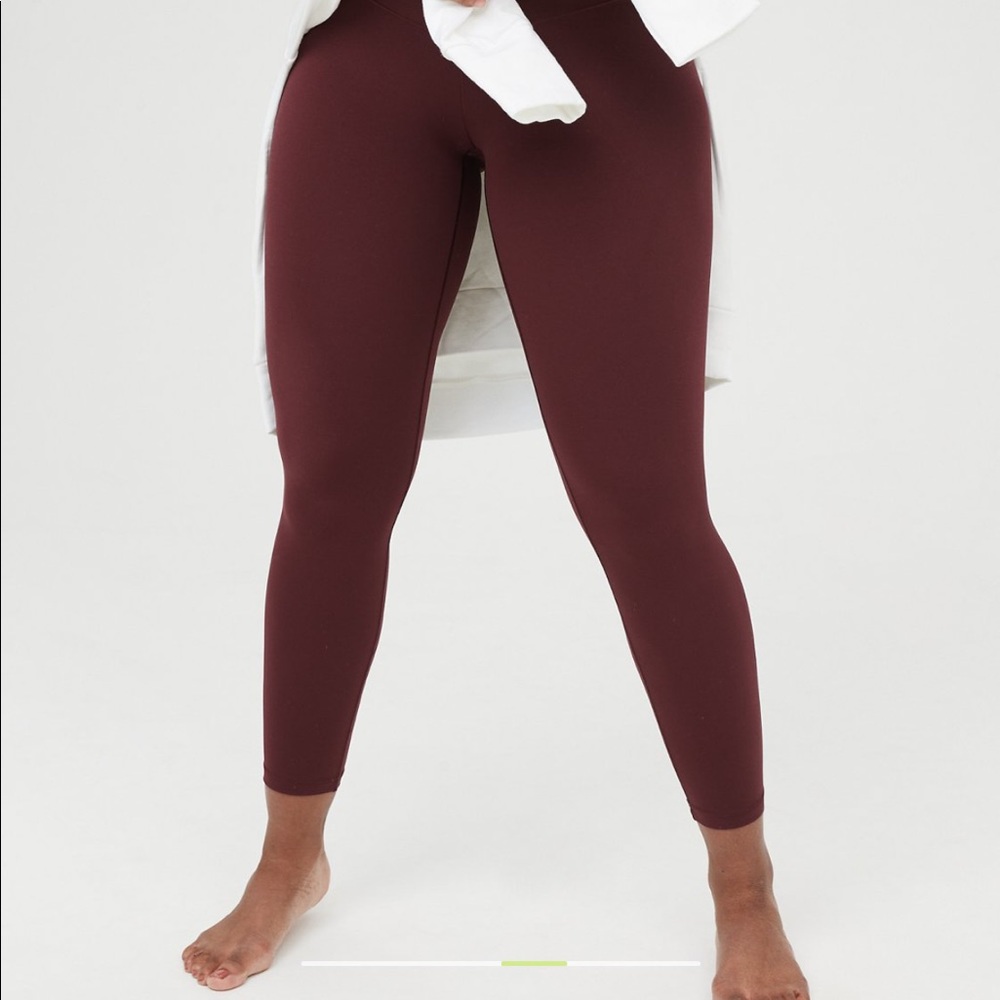 aerie Offline Real Me High Waisted Legging 7/8, Burgundy Ivy, size M